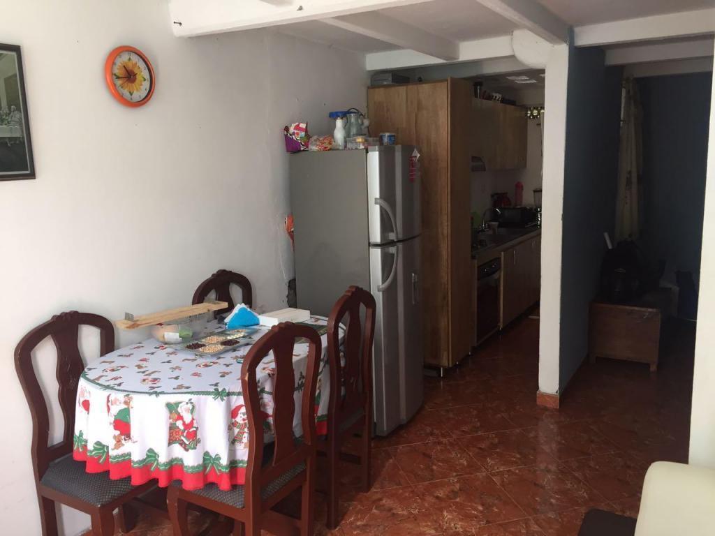 VENTA DE HERMOSA CASA EN ROBLEDO DOS NIVELES