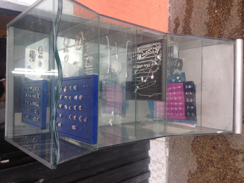 Vendo Joyería Acreditada en el centro