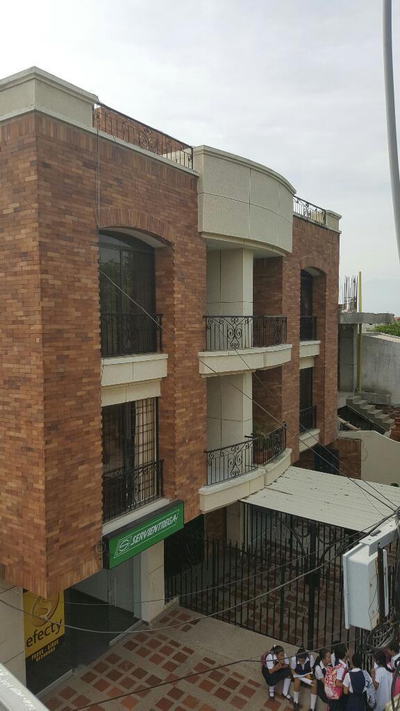 Edificio para La Venta Avenida Simon Bolivar Frente Al Colegio Casd