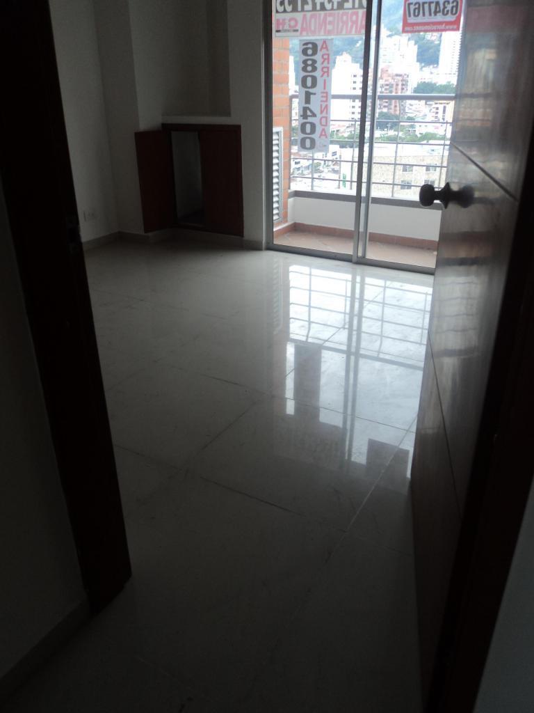 Arriendo apartamento amplio bolarqui