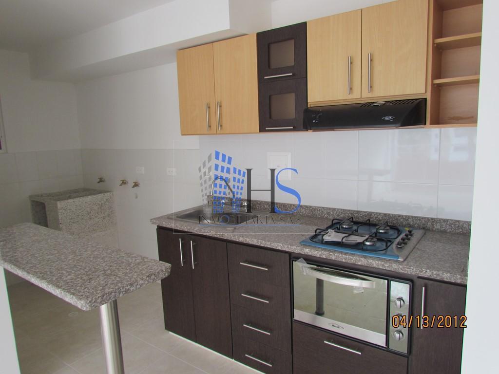 HERMOSO APARTAMENTO  DIAGONAL AL TRANSITO! 750.000