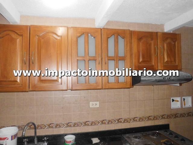 EN ALQUILER APARTAMENTO EN LOS COLORES COD. 10727