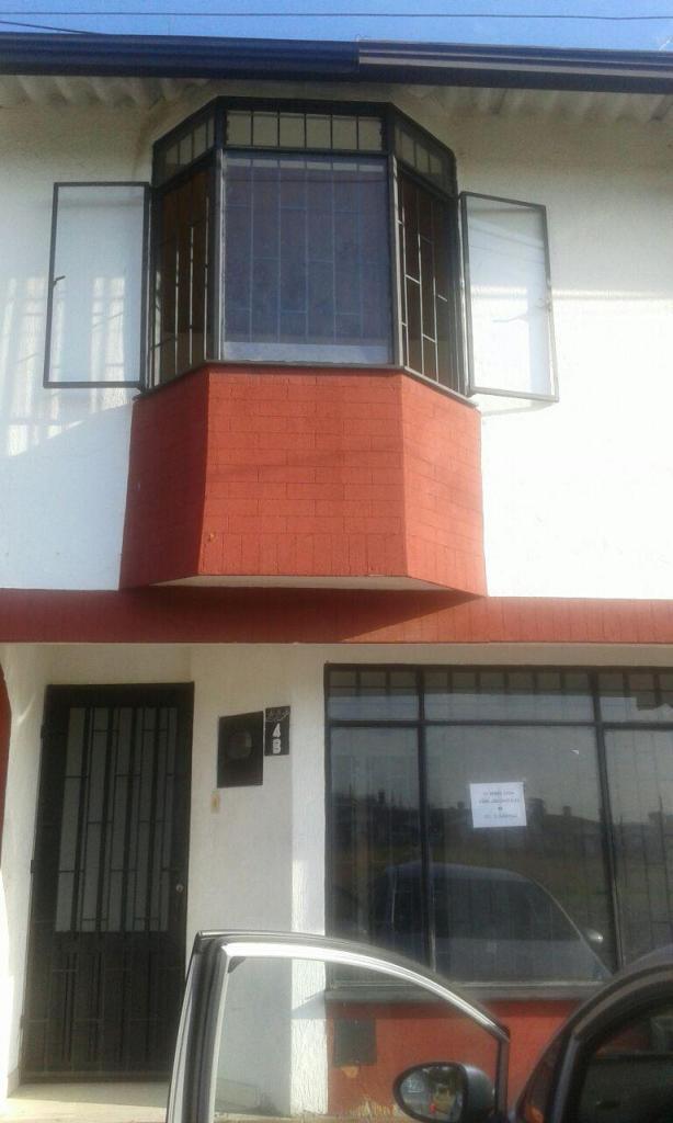 Se Vende Casa en Conjunto. Los Cristales