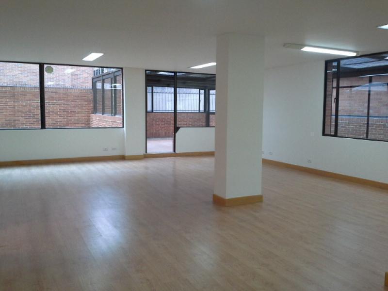 Cod. ABMIL2261 Oficina En Arriendo/venta En Bogota Chico Norte