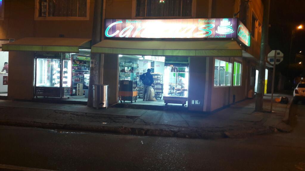 Se Vende Panaderia Pasteleria Vien Uvicada en El Barrio Villa Luz Eskinera Muy Vien Equi