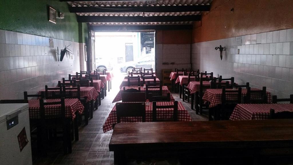 ***VENDO RESTAURANTE ACREDITADO Y RENTABLE***