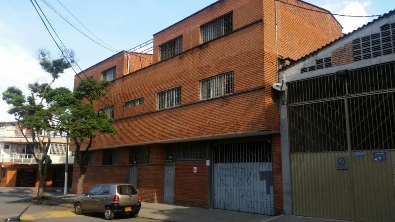 Cod. ABGGI1149 Bodega En Arriendo/venta En  Popular