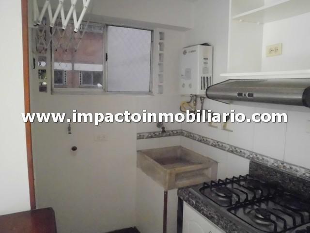 EN ALQUILER APARTAMENTO EN LOS COLORES COD. 10733 NHG