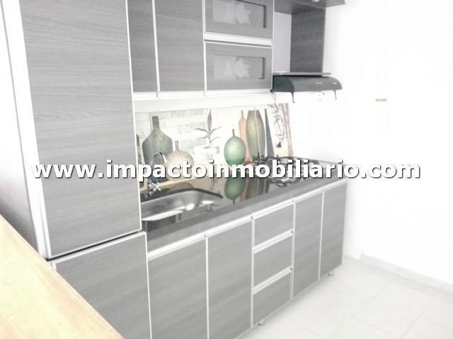 EN ALQUILER CASA EN ROBLEDO COD. 10734 DER