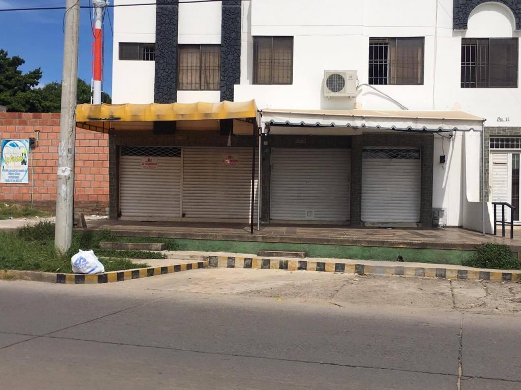 SE ARRIENDA LOCAL COMERCIAL UBICADO AL FRENTE DE LOS POPOROS