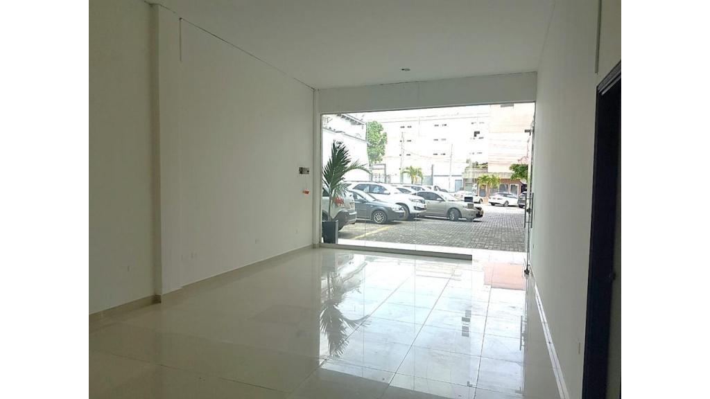 Excelente local en arriendo