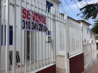 EXCELENTE OFERTA , CASA EN EN ADELITA DE CHAR PRIMERA ETAPA