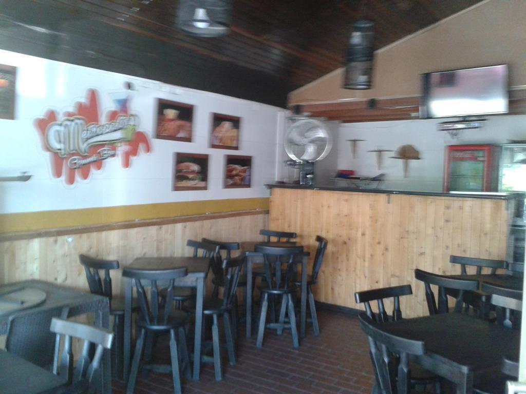 ARRIENDO EXCELENTE LOCAL PARA COMIDAS RAPIDAS