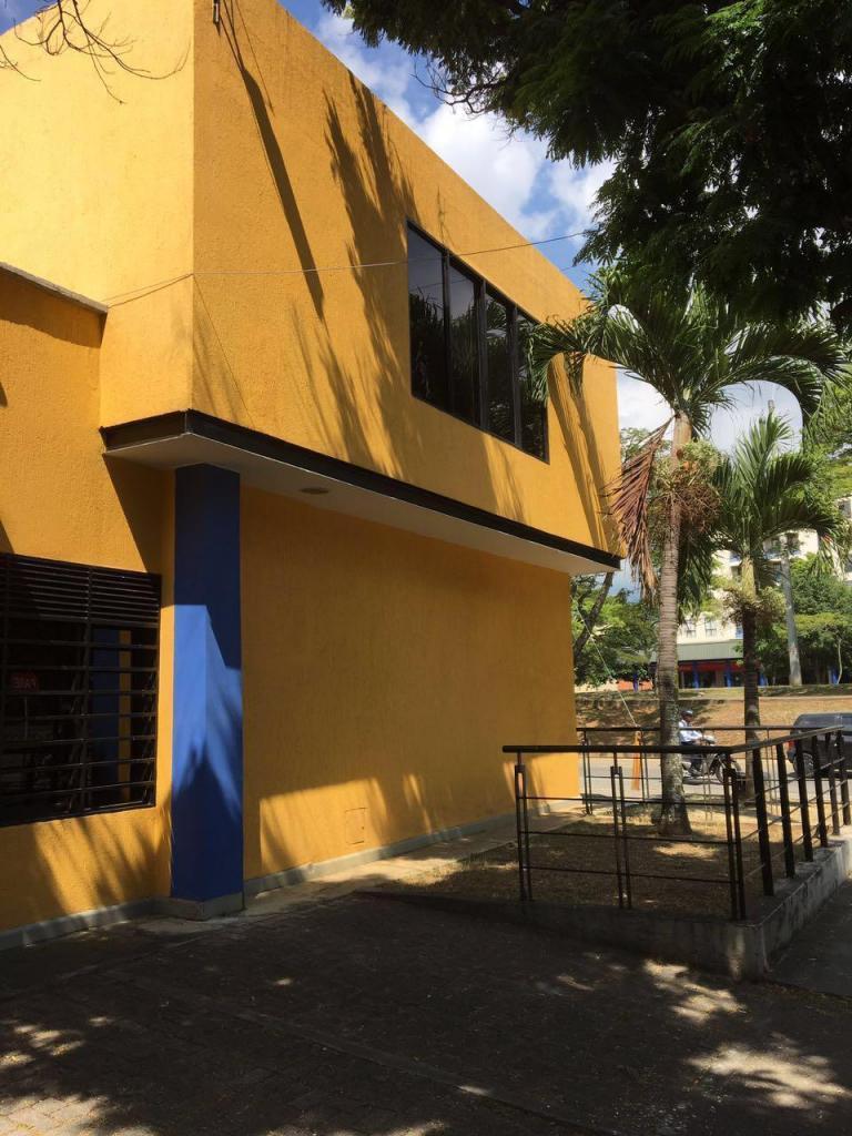 Local Comercial en Venta en El Gran Limonar 47034