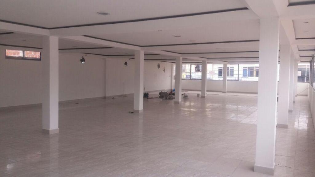 SE ARRIENDA LOCAL COMERCIAL 260 Mts2