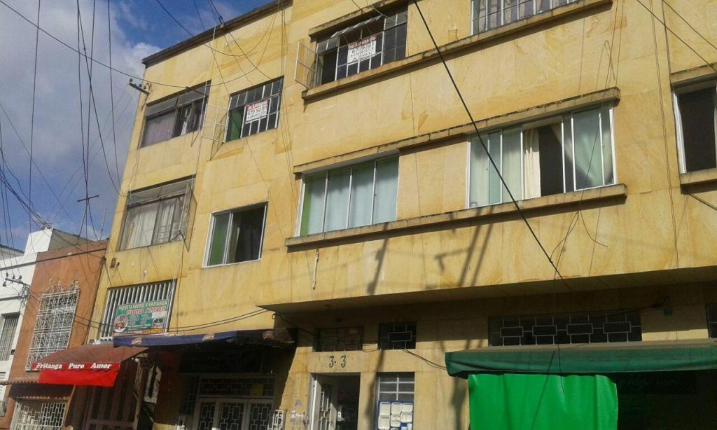 ARRIENDO APARTAMENTO EN EL CENTRO  $ 800.000