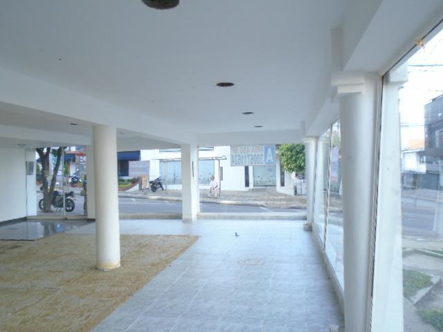 ARRIENDO LOCAL EN CABECERA DEL LLANO