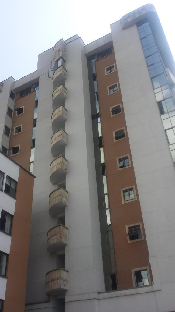 APARTAMENTO EN VENTA EN  SECTOR PINARES TRES HABITACIONES CON PARQUEADERO