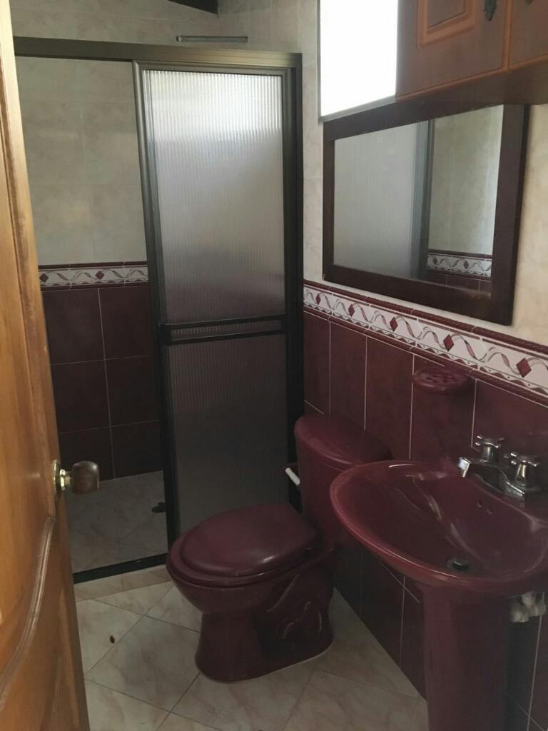 Vendo 1er Piso Cabañitas