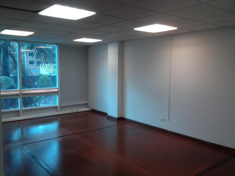 Cod. ABMIL2608 Oficina En Arriendo En Bogota Santa Bárbara