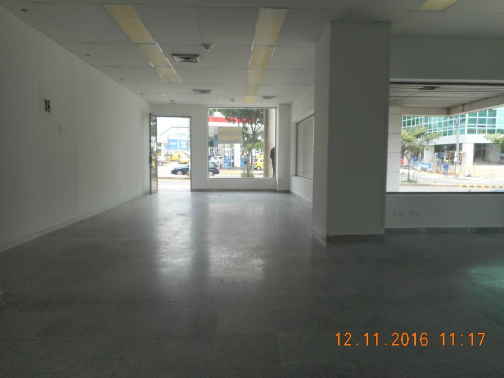 ARRIENDO LOCAL EN RECONOCIDO CENTRO EMPRESARIAL