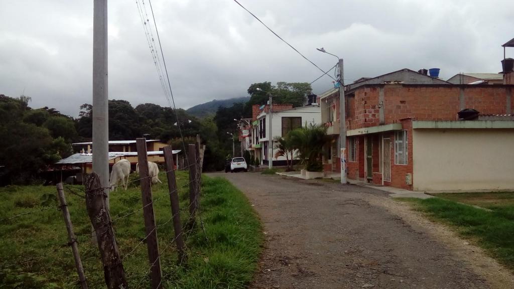 se vende lote barato, 1.486mts2,barrio ciudad luz,sector urbano