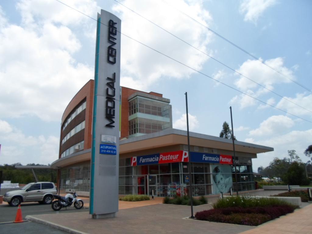 SE VENDE LOCAL EN MEDICAL CENTER