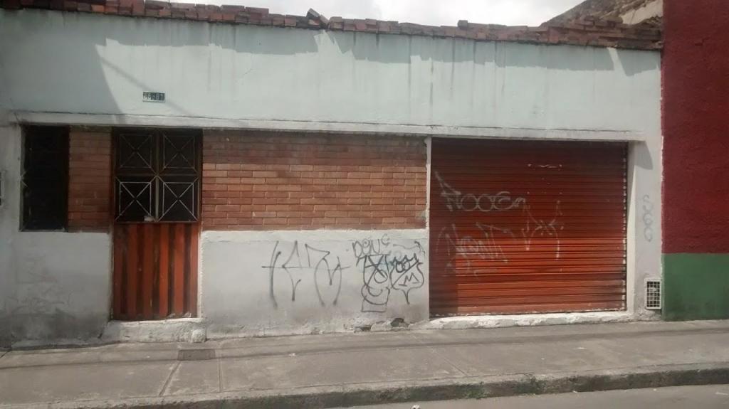 Venta CasaLote en Barrio LA ESTRADA