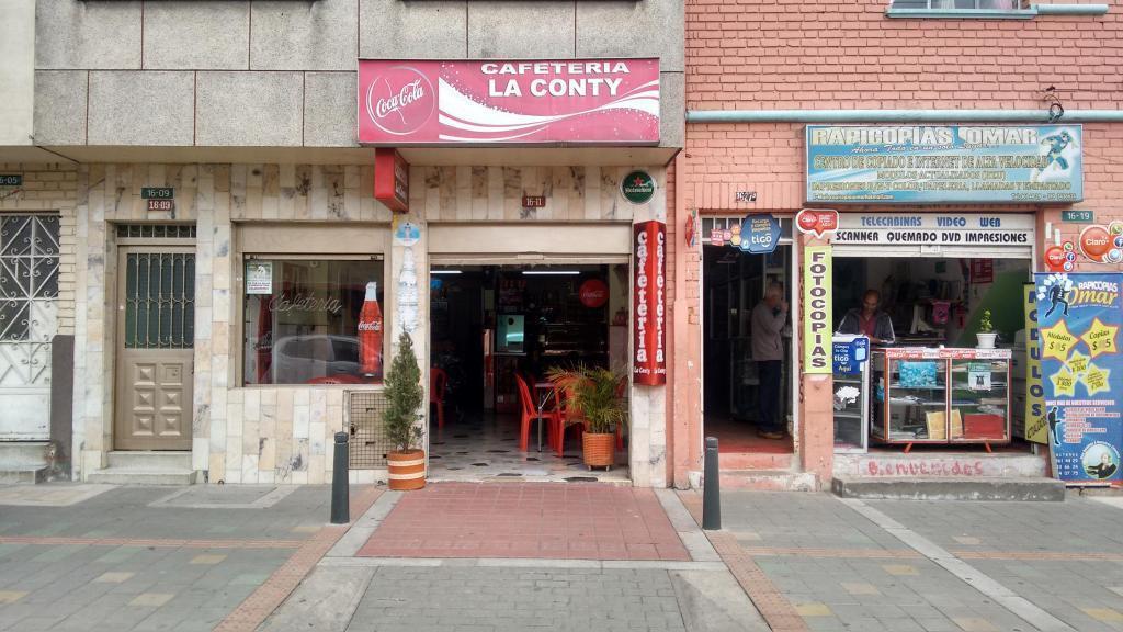 Se vende cafetería, en excelente ubicación, B.Restrepo. Con buena antiguedad