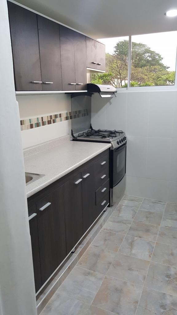 SE ARRIENDA APARTAMENTO EN BUCARICA, CERCA A MERCONFENALCO, REMODELADO