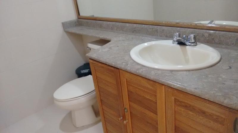 Cod. ABCFA266 Oficina En Arriendo En Medellin El Poblado