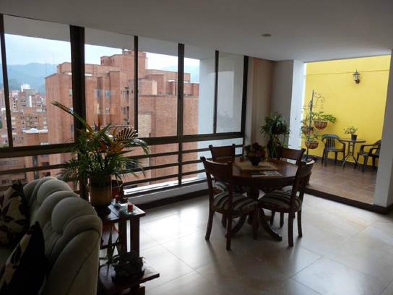 Cod. VBCIT1013 Apartamento En Venta En Medellin Laureles