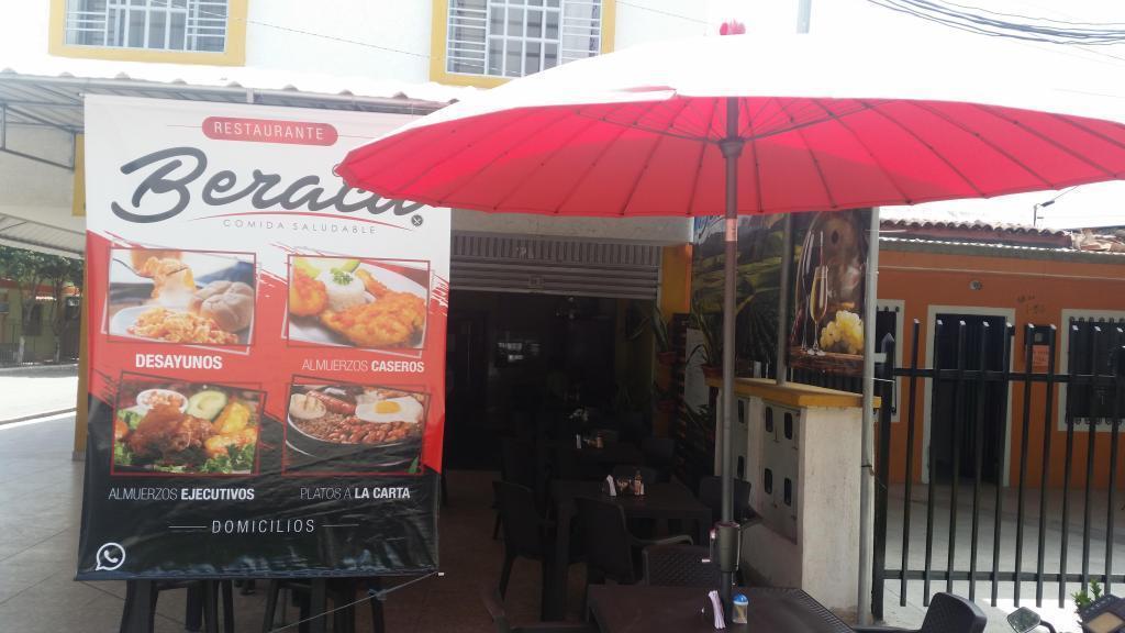 SE VENDE RESTAURANTE