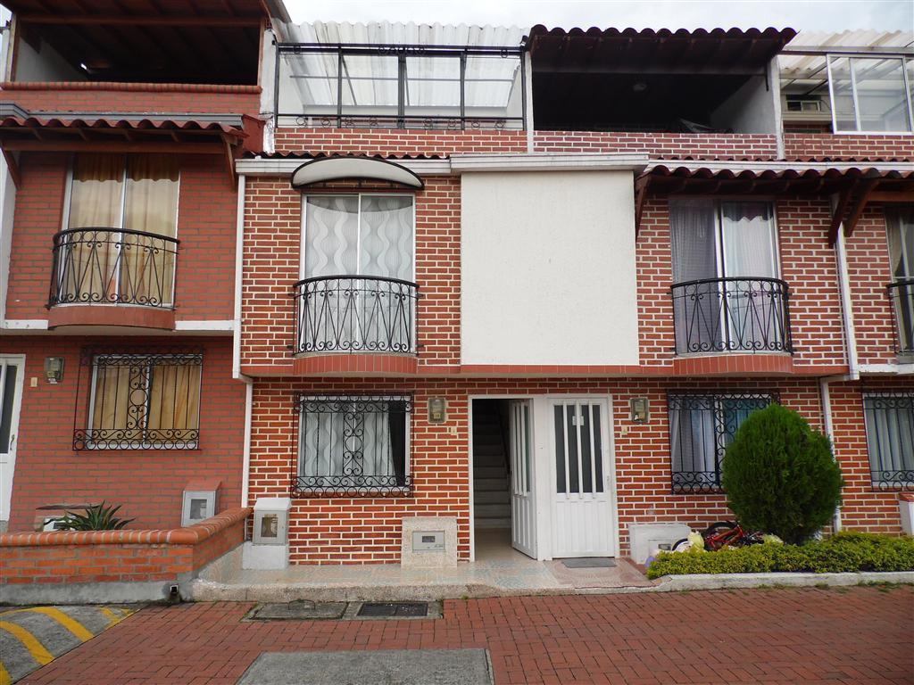 SE VENDE LINDA CASA BARAJAS CÓDIGO V000915