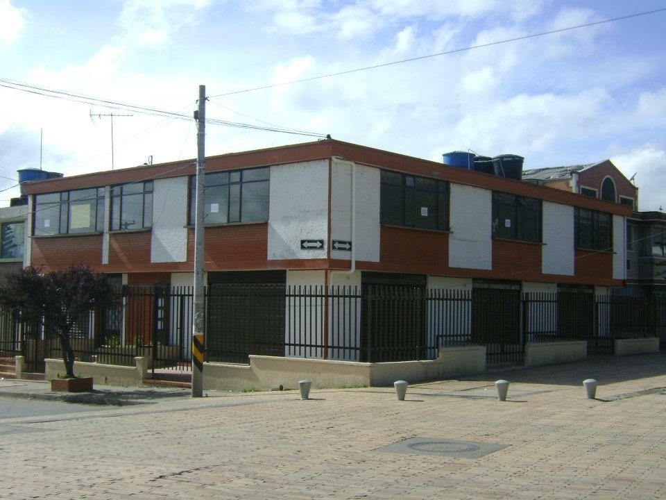 Arriendo oficinas baño privado 27 m2 y 34 m2