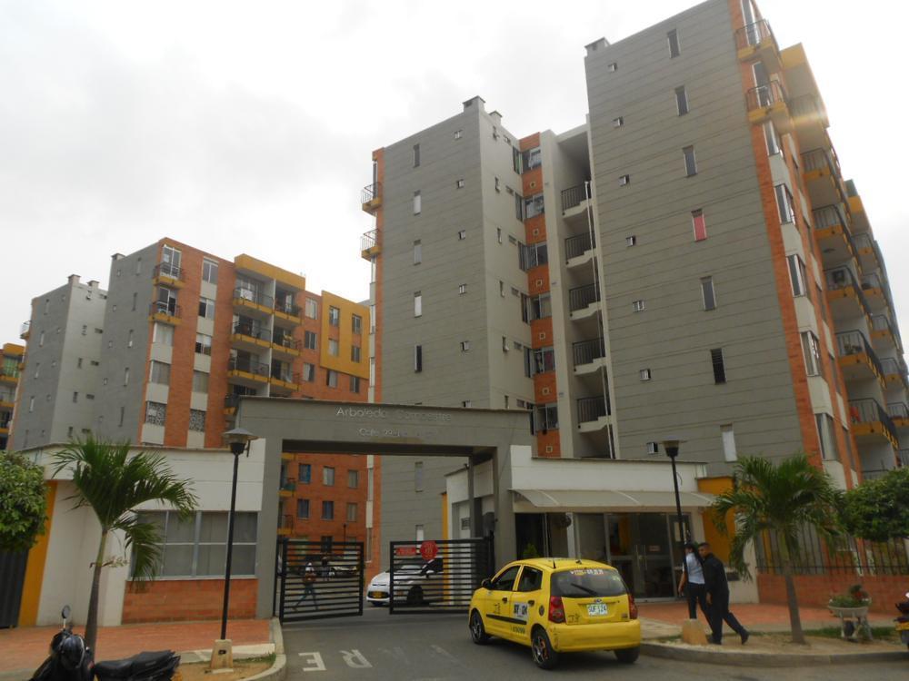 ARRIENDO APARTAMENTO EN GIRÓN