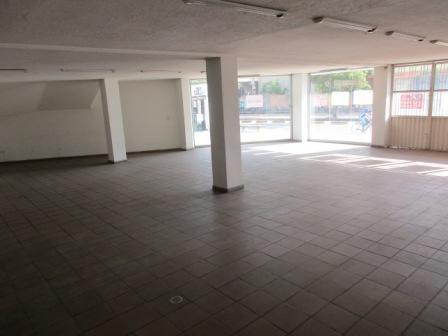 ARRIENDO LOCAL, EXCELENTE VITRINA COMERCIAL!!! 400M2, SOBRE LA DIAGONAL 15