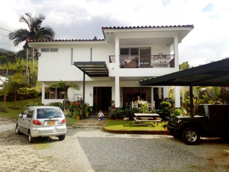 Cod. ABAYH2044 Casa En Arriendo/venta En  Loma El Atravesado