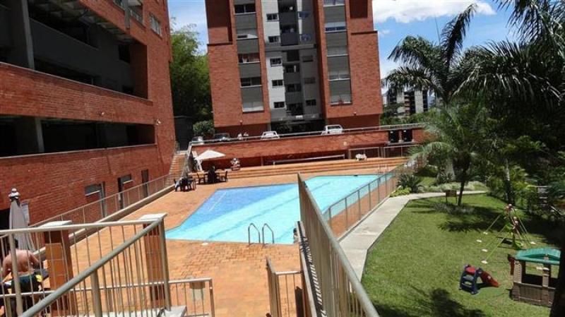 Cod. VBAYH1262 Apartamento En Venta En  Cumbres