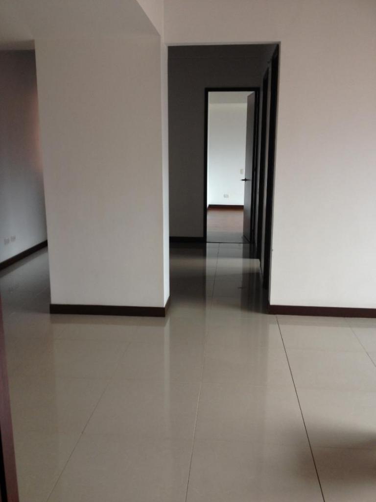 Cod. VBAYH1331 Apartamento En Venta En  Transversal Intermedia