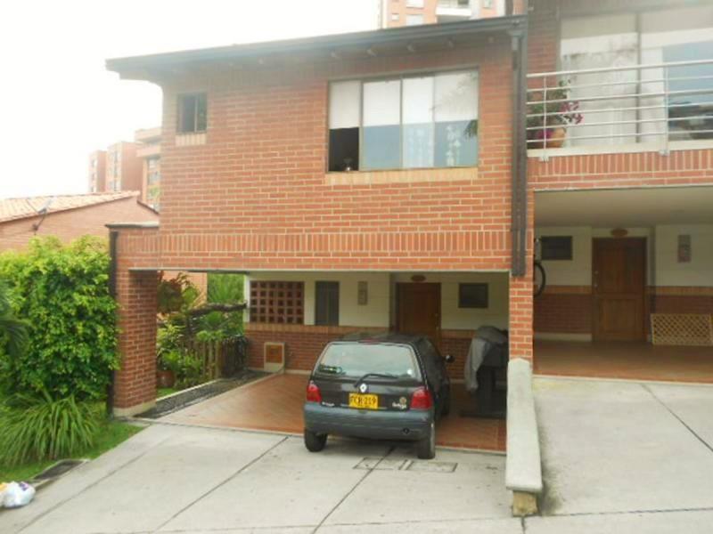 Cod. ABAYH1348 Casa En Arriendo/venta En Medellin El Poblado