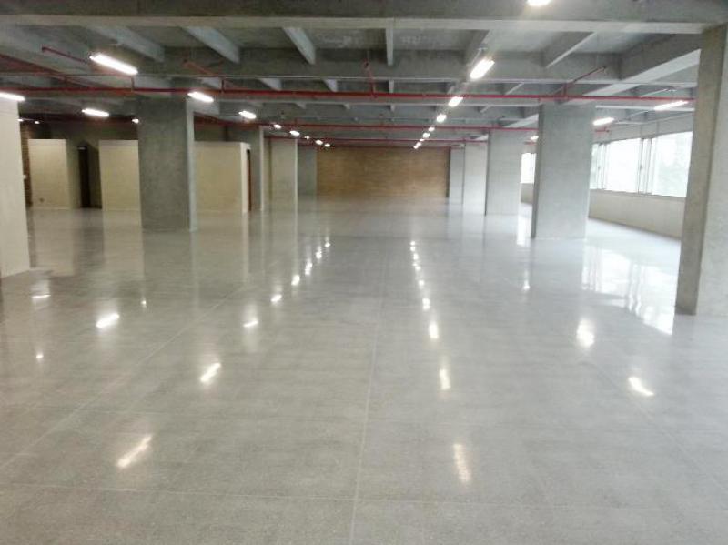 Cod. ABAYH2034 Oficina En Arriendo En Medellin Guayabal