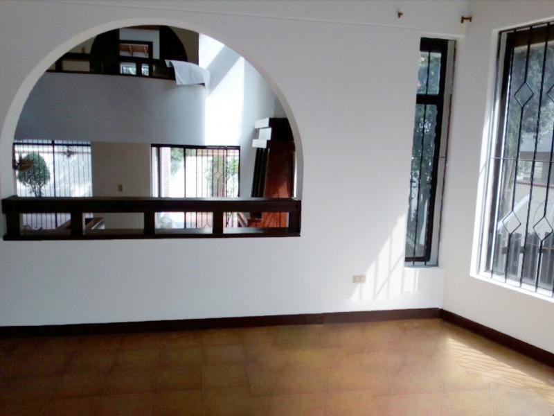 Cod. ABAYH2112 Casa En Arriendo En Medellin La Aguacatala