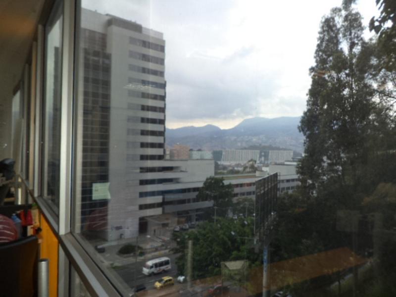 Cod. ABMER194065 Oficina En Arriendo En Medellin Castropol Sobre La Avenida Del Poblado