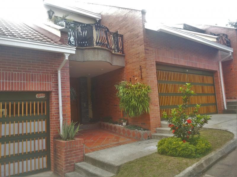 Cod. VBAYH1507 Casa En Venta En Medellin El Poblado