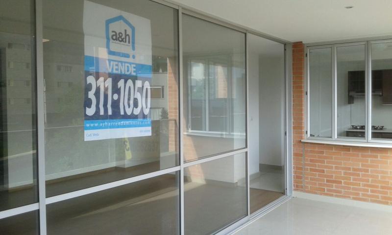 Cod. VBAYH1631 Apartamento En Arriendo/venta En Medellin Los Parra Poblado