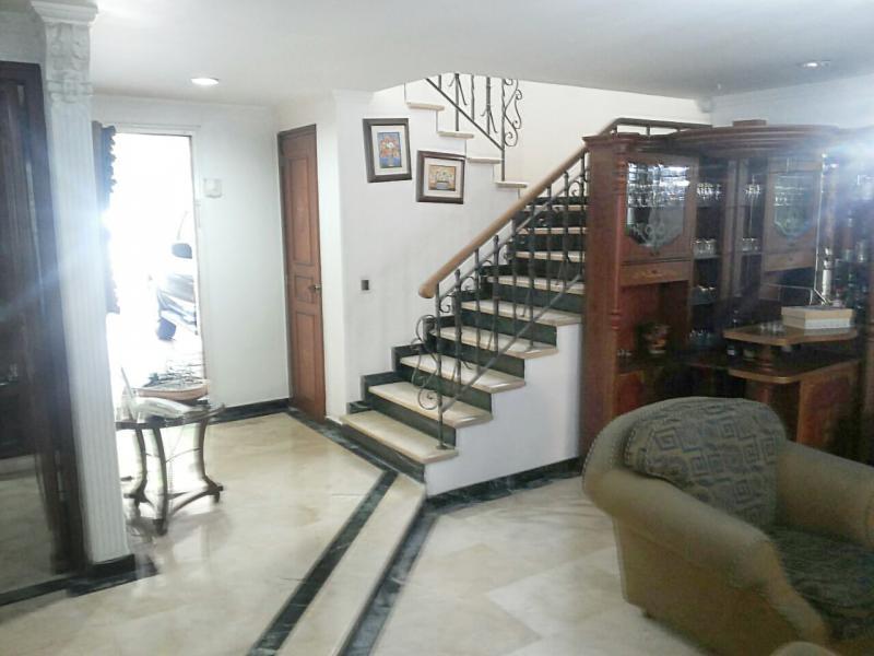Cod. VBAYH1833 Casa En Venta En Medellin El Poblado Loma Los Parra