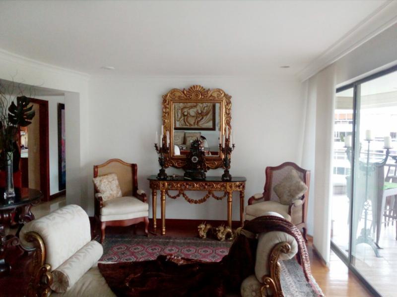 Cod. VBAYH1950 Apartamento En Venta En Medellin Los Balsos Loma Saint Michel