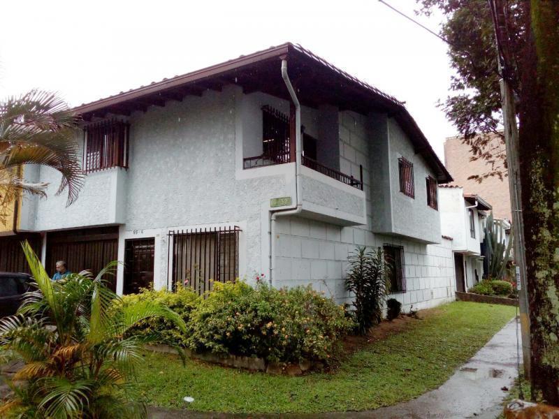 Cod. VBAYH2142 Casa En Venta En Medellin Belén Malibu