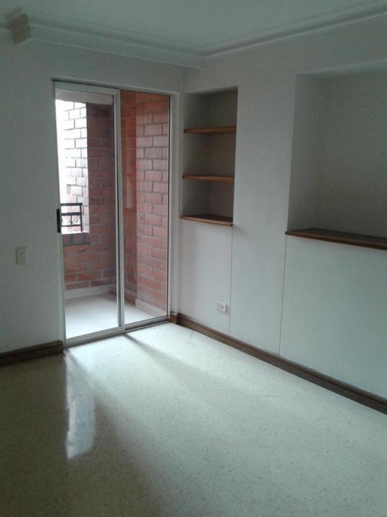 Cod. VBAYH573 Apartamento En Venta En Medellin Laureles